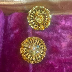 Gold with muticolor stones and pearl clipon earrings